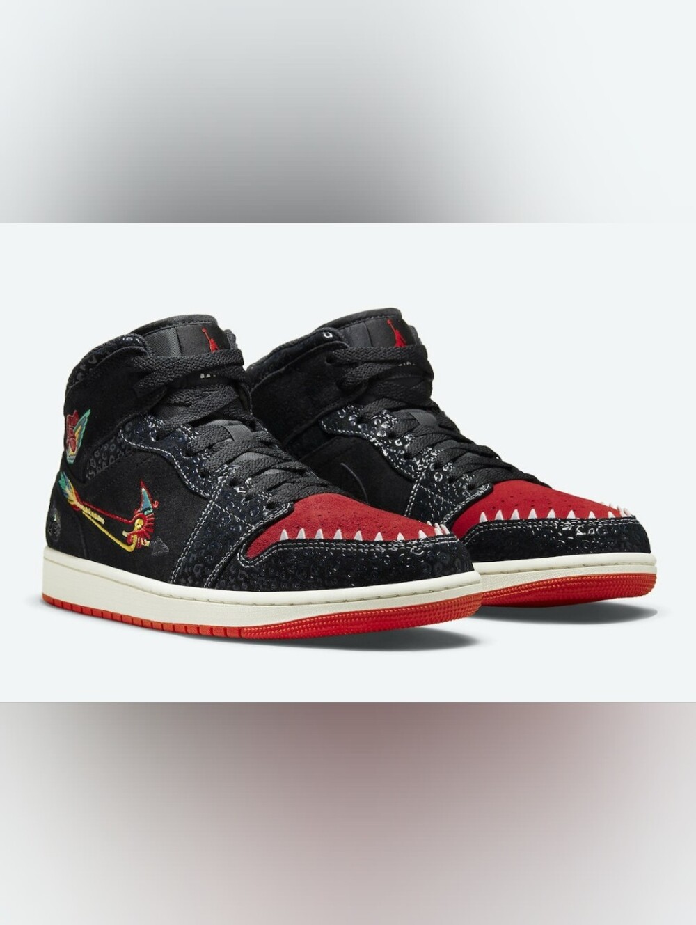 Air Jordan 1 Mid SE "Siempre Familia" Sneakers